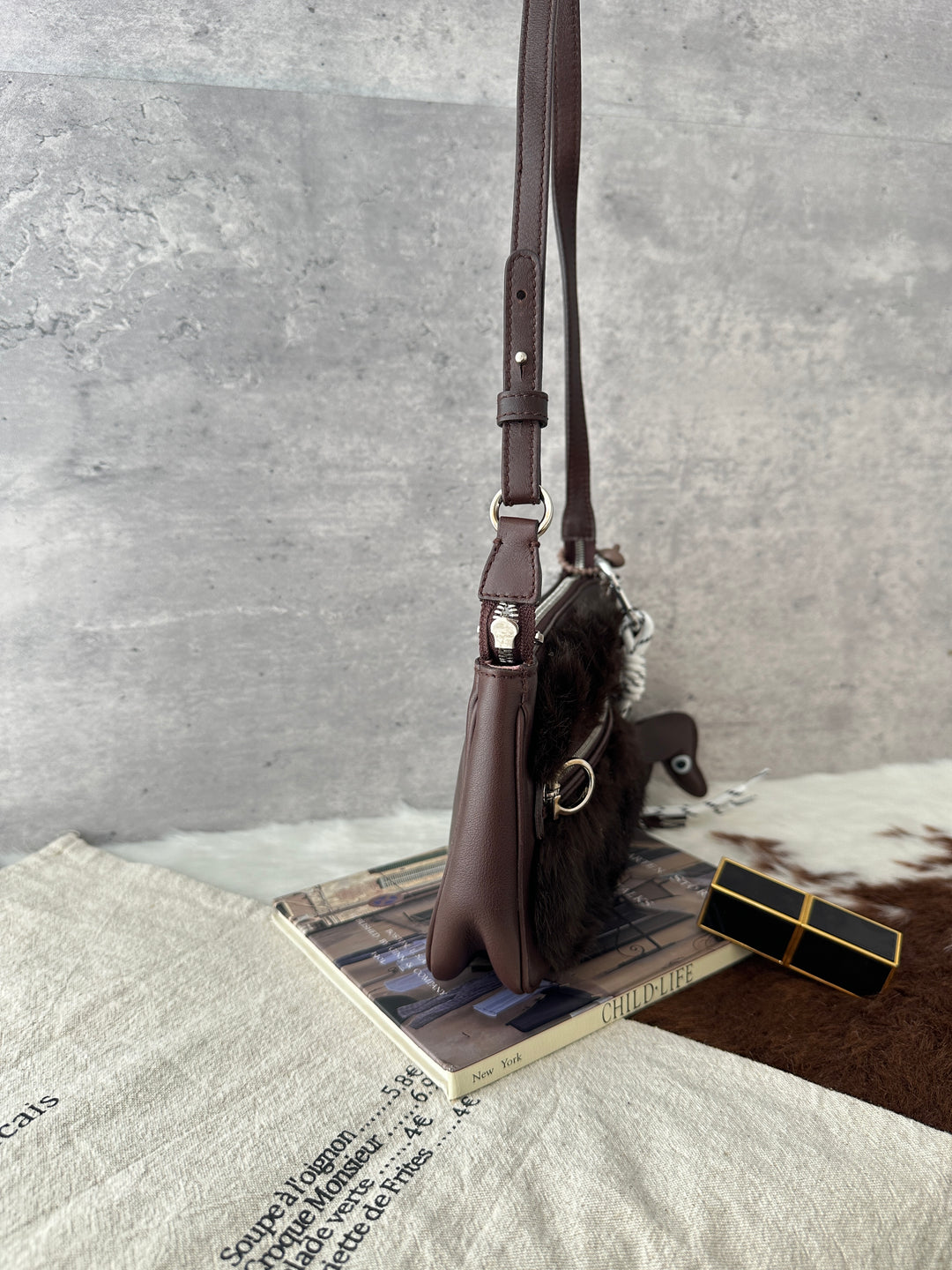 Ferragamo Hot Chocolate Rabbit Fur Baguette Shoulder Bag 🤎｜Soft Fur Texture × Leather Trim × Phone-Friendly Size