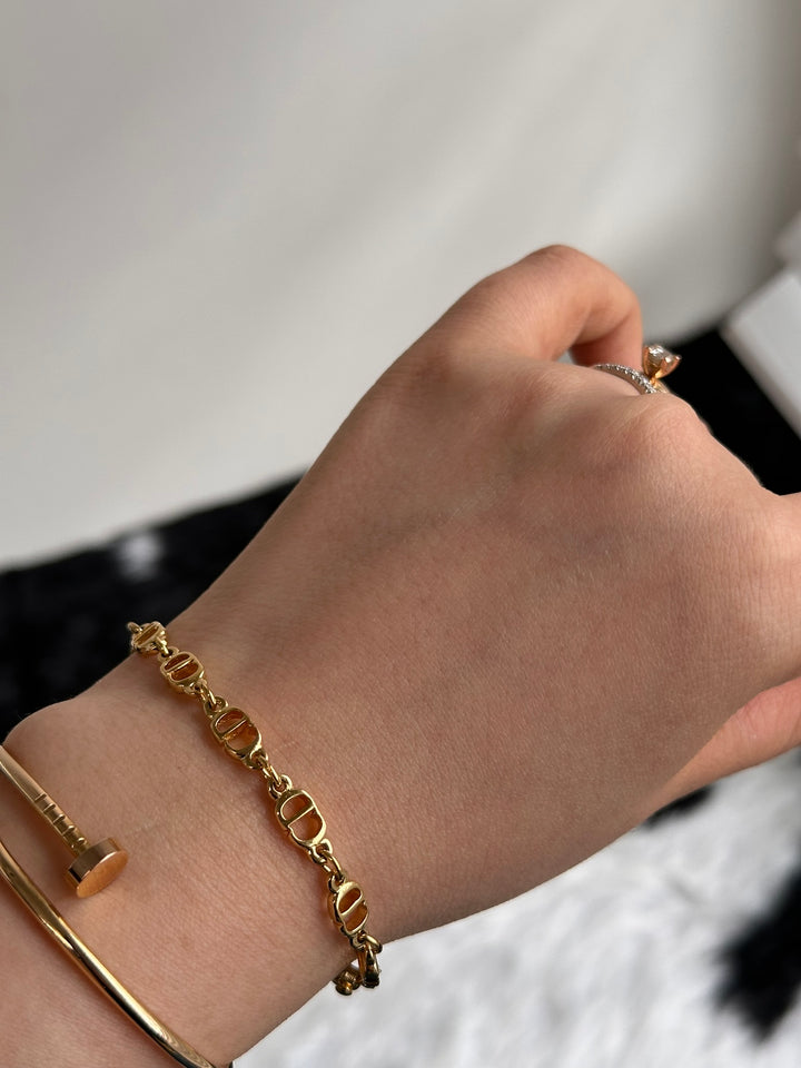 DIOR CD Logo Bracelet ✨｜Gold-Tone Finish × Repeating CD Links × Beautiful Condition