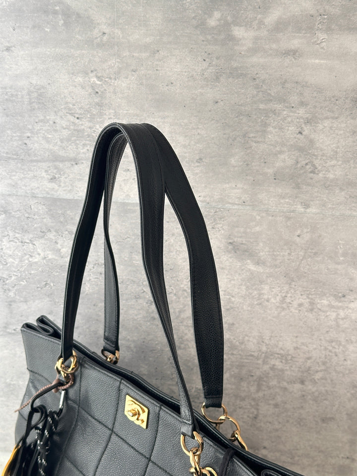 CHANEL Caviar Leather Chocolate Bar Tote Bag 🖤｜Sticker Included × Baby Pouch × Laptop-Friendly