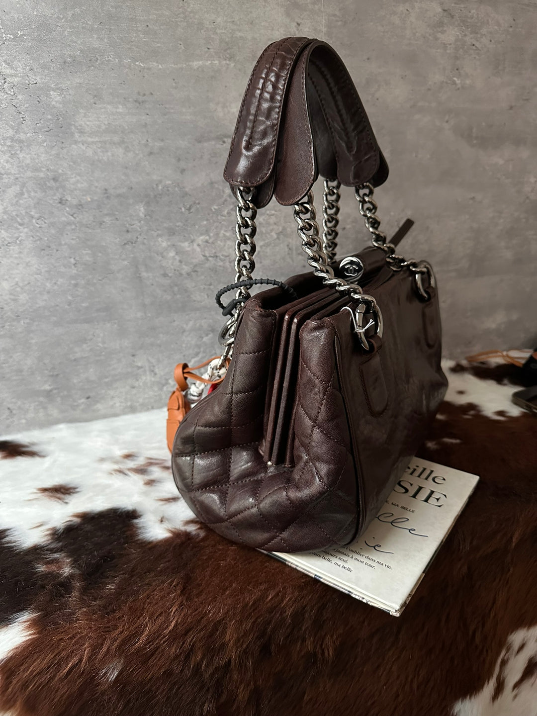 CHANEL Chocolate Kisslock Tote 🤎｜Glossy Calfskin｜Triple Compartments｜Rare Vintage