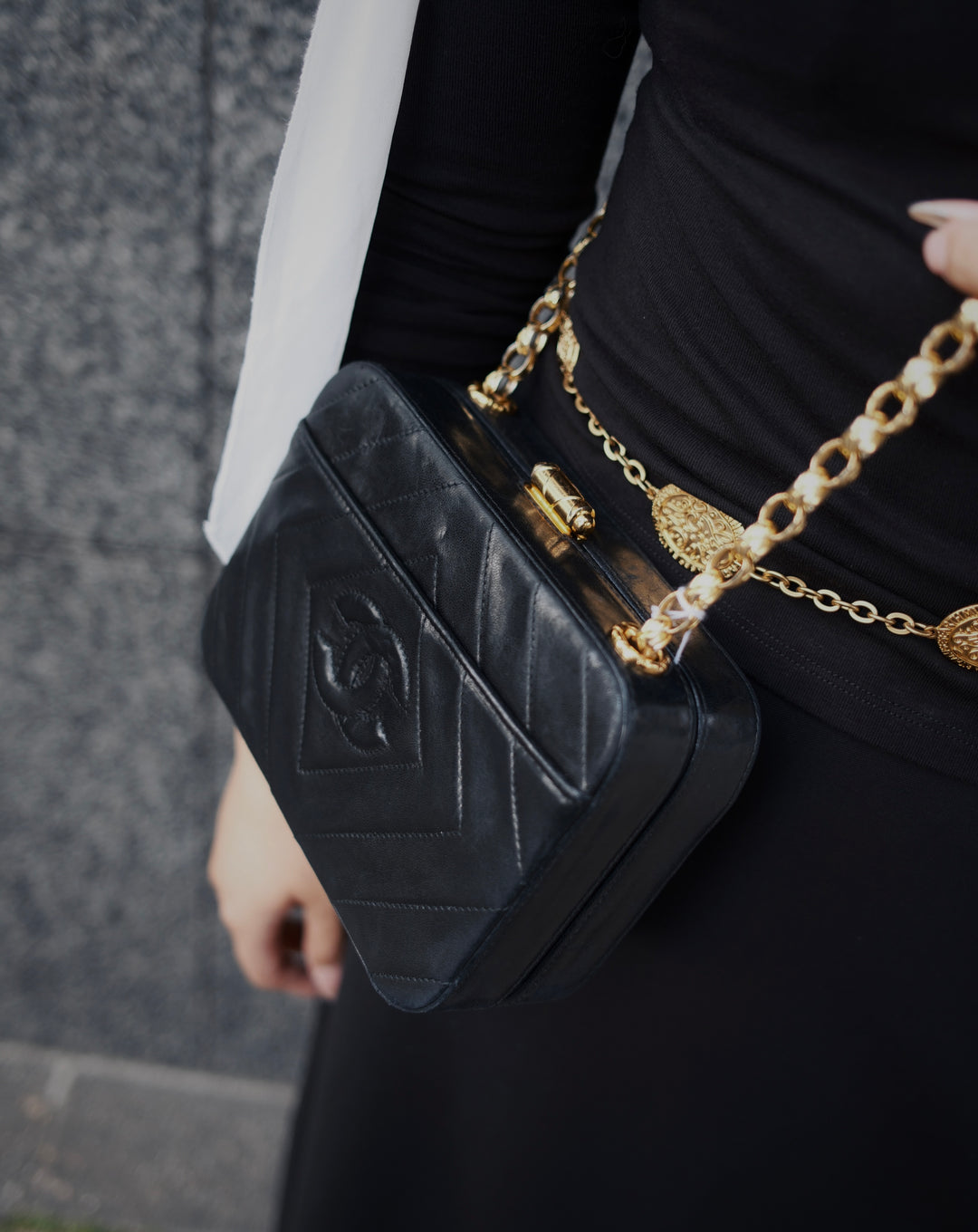 CHANEL Vintage Openwork Chain Box Bag 🖤｜Rare Discontinued Piece × Evening Bag Silhouette × Collector’s Item