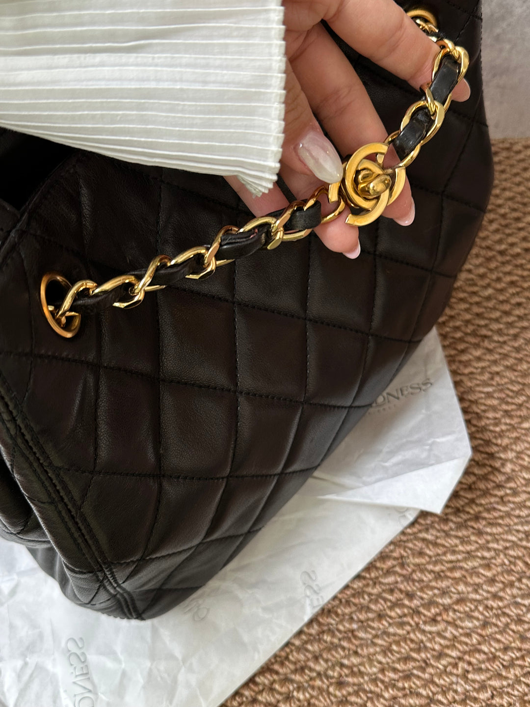 CHANEL Mother-of-Pearl Clip-On Earrings – Gold CC Logo × Vintage Elegance