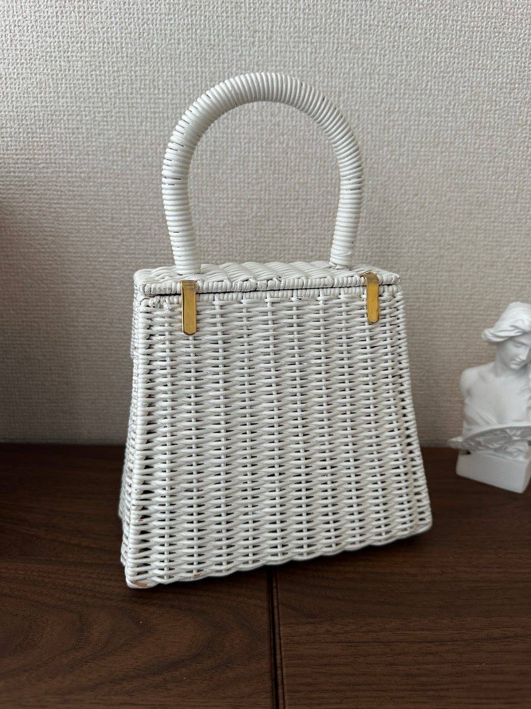 SALVATORE FERRAGAMO Limited Rattan Kelly – Small White Edition 🤍✨