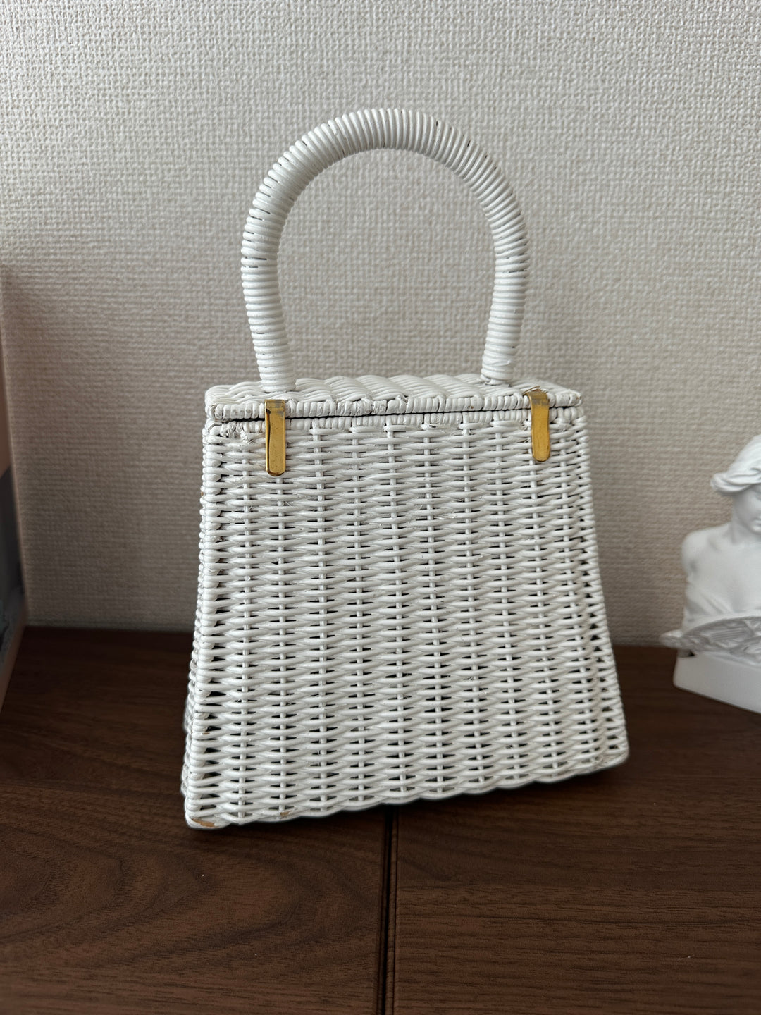 SALVATORE FERRAGAMO Limited Rattan Kelly – Small White Edition 🤍✨