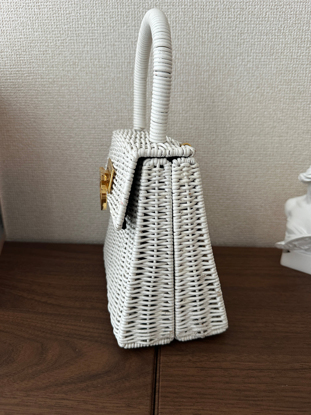 SALVATORE FERRAGAMO Limited Rattan Kelly – Small White Edition 🤍✨