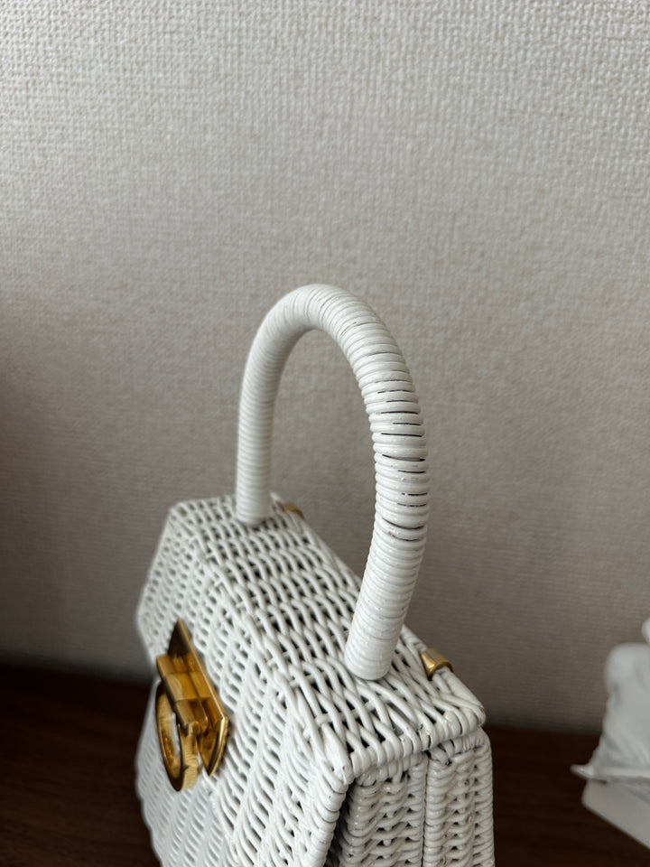 SALVATORE FERRAGAMO Limited Rattan Kelly – Small White Edition 🤍✨