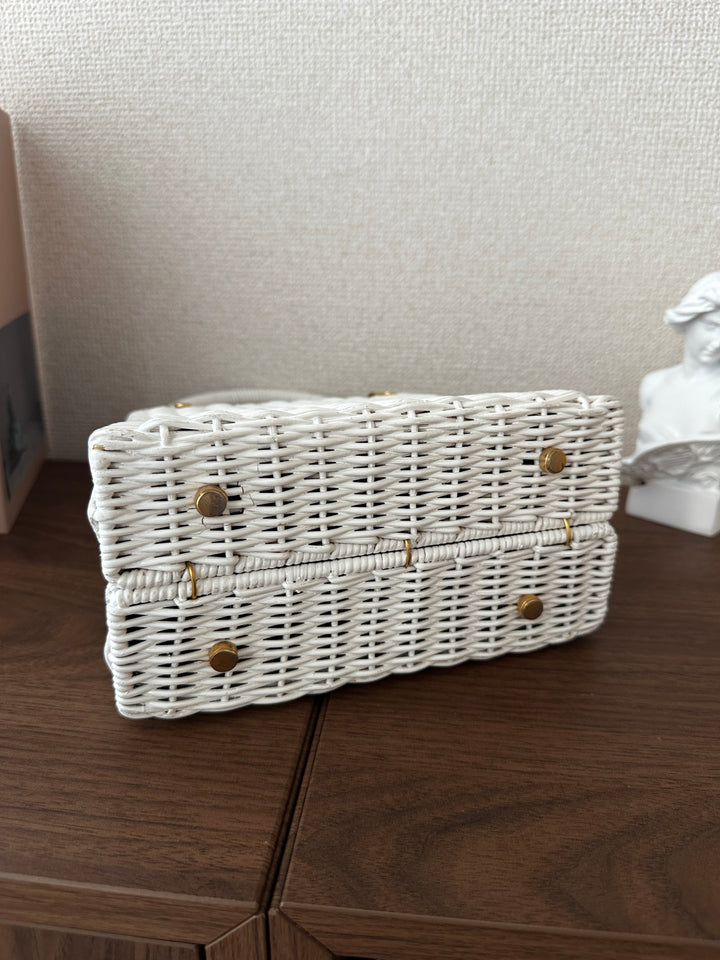 SALVATORE FERRAGAMO Limited Rattan Kelly – Small White Edition 🤍✨