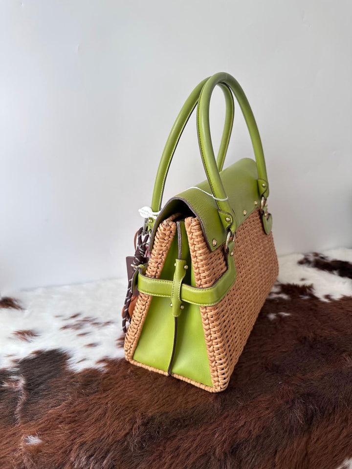 Ferragamo Wicker Gancini Top Handle Bag 💚🤎｜Rare Wicker Design × Fresh Green Leather × Iconic Gancini Lock