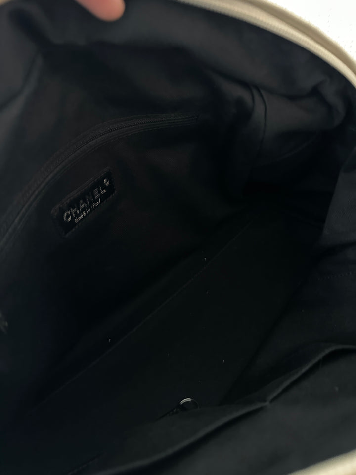 CHANEL 🤍 Cream Puff Calfskin Bag｜Soft Vintage Texture × Sculpted CC Detail × Lightweight Daily Luxury