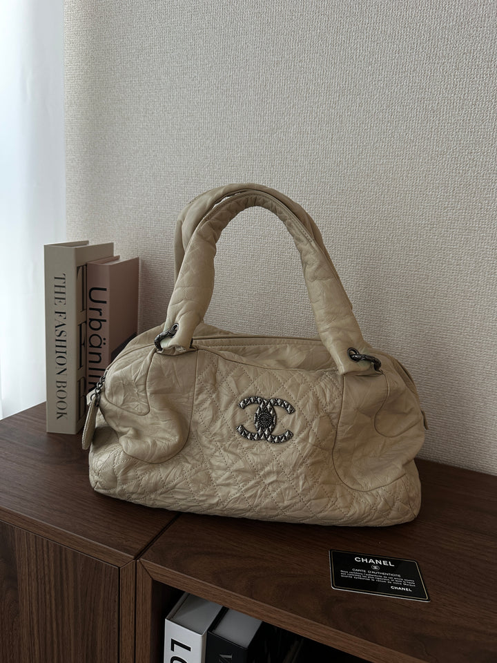 CHANEL 🤍 Cream Puff Calfskin Bag｜Soft Vintage Texture × Sculpted CC Detail × Lightweight Daily Luxury