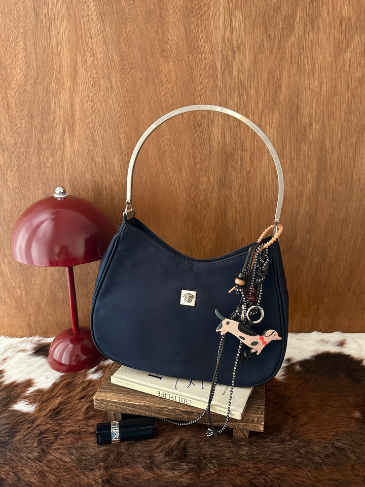 Versace Small Hobo Bag 💙🤍｜Navy Blue × Silver-Tone Handle × Compact Silhouette
