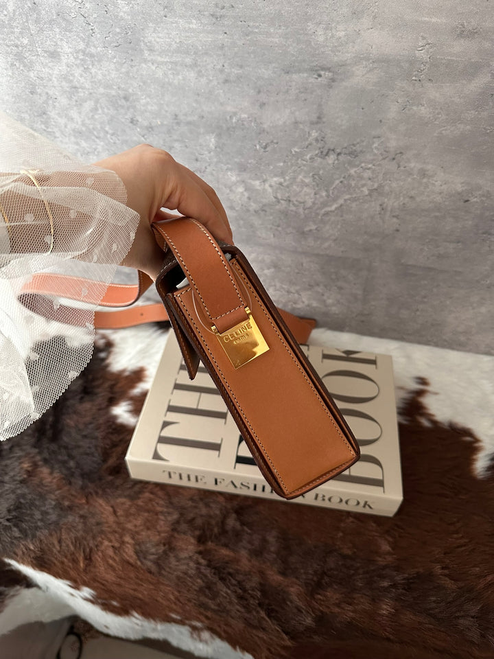Celine Monogram Mini Shoulder Bag 🤎｜Rare Mini Size × Structured Shape × Shoulder or Crossbody
