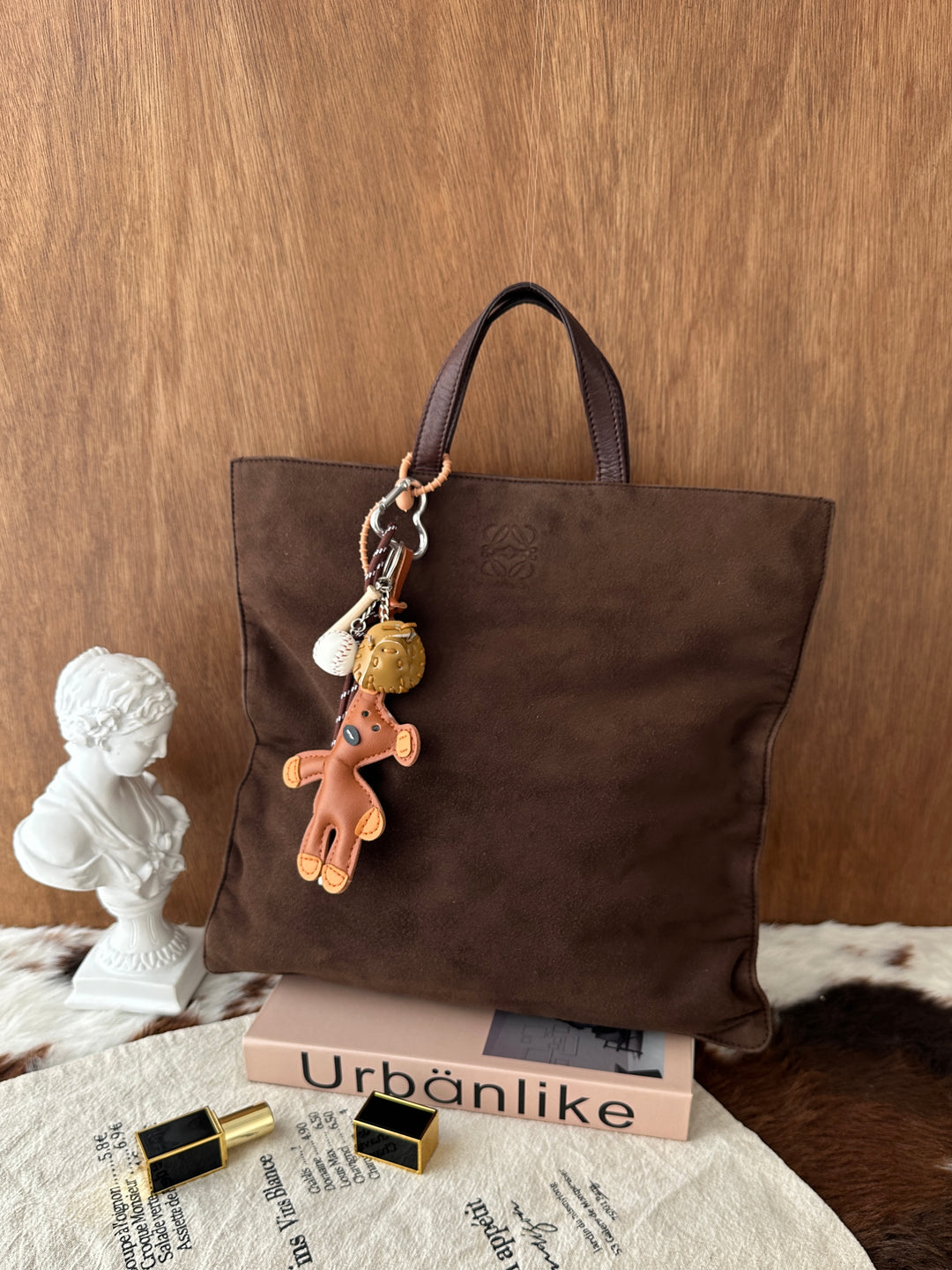 Loewe Brownie Suede Tote Bag 🤎🍫｜Chocolate Suede・Minimalist Anagram Logo・Spacious Everyday