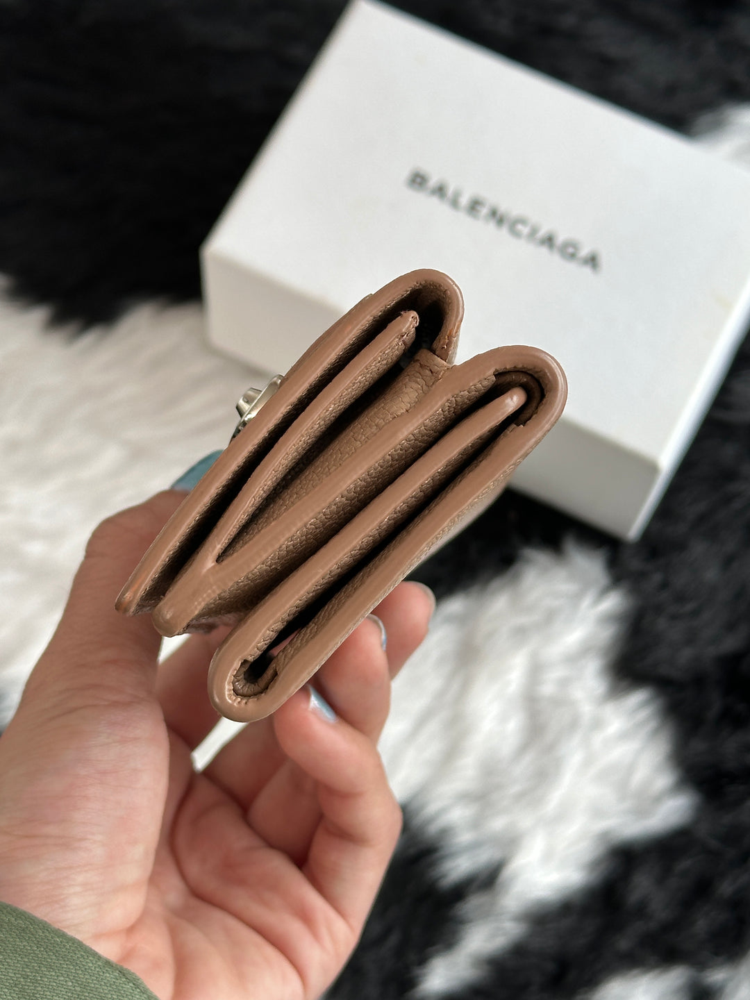 Balenciaga City Small Wallet 🤎🧡｜Compact City Design × Grained Calfskin × Box Included