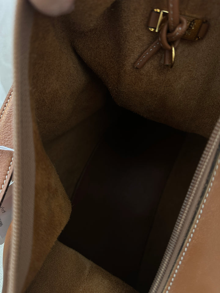LOEWE Caramel Hobo Crossbody – With Pouch 🤎✨
