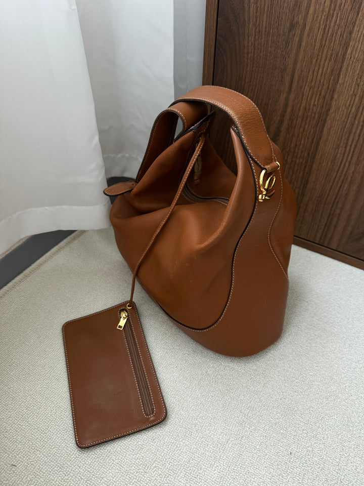 LOEWE Caramel Hobo Crossbody – With Pouch 🤎✨