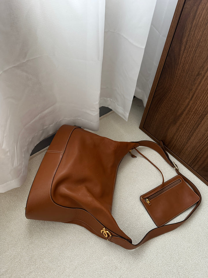 LOEWE Caramel Hobo Crossbody – With Pouch 🤎✨