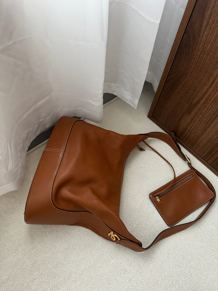LOEWE Caramel Hobo Crossbody – With Pouch 🤎✨