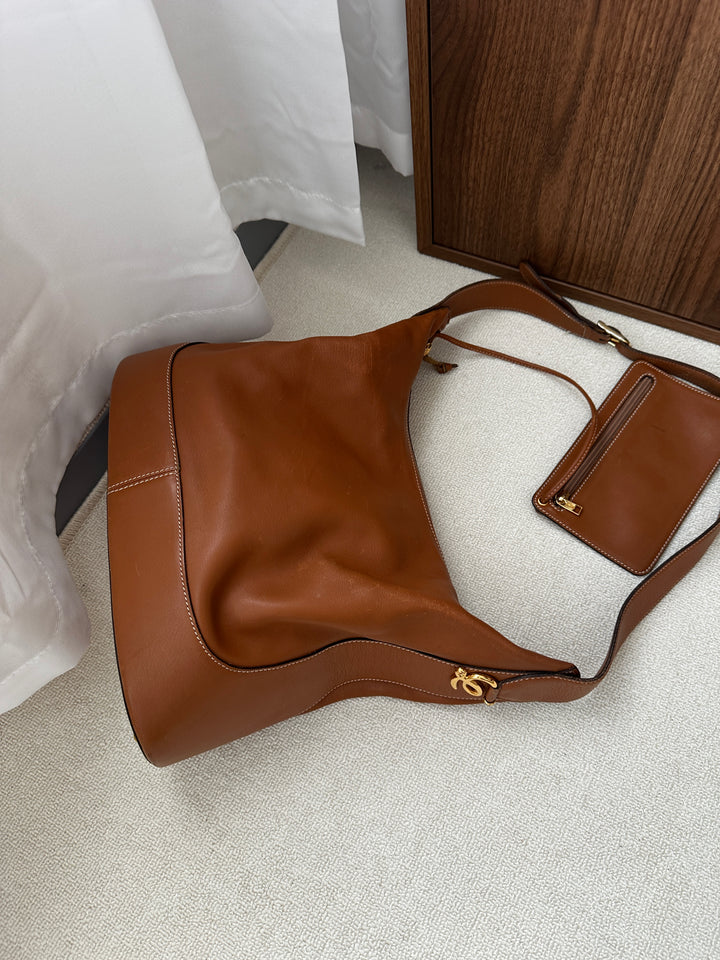 LOEWE Caramel Hobo Crossbody – With Pouch 🤎✨