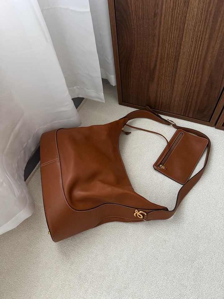 LOEWE Caramel Hobo Crossbody – With Pouch 🤎✨
