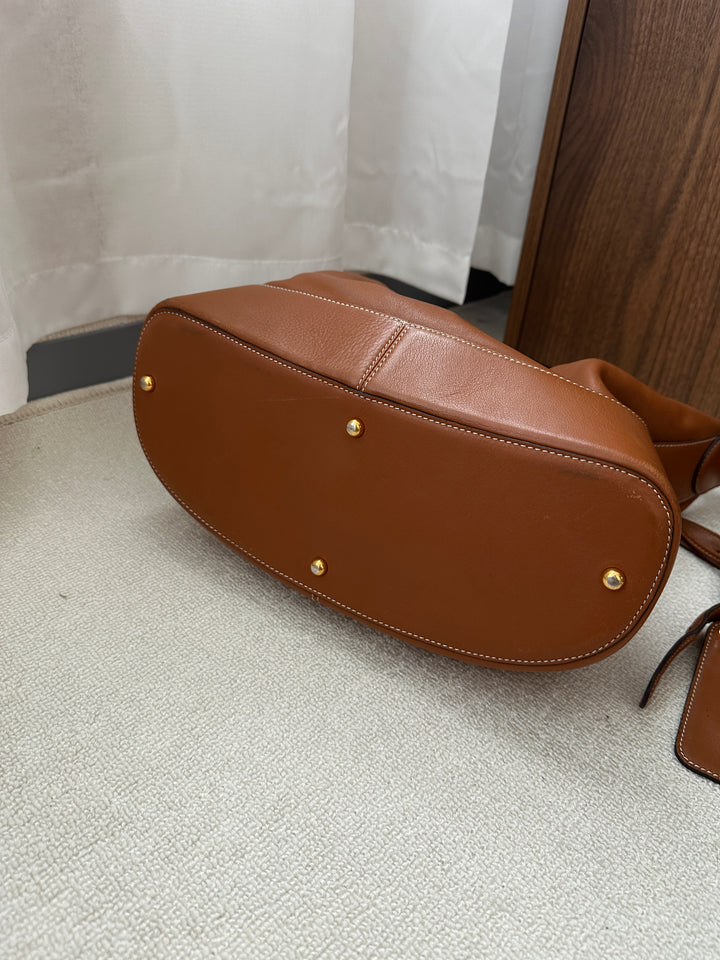 LOEWE Caramel Hobo Crossbody – With Pouch 🤎✨