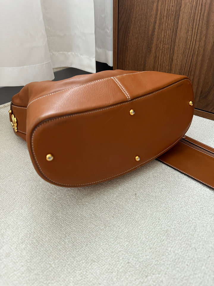LOEWE Caramel Hobo Crossbody – With Pouch 🤎✨
