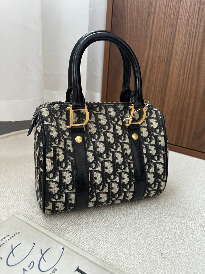 DIOR Mini Boston Bag – Oblique Monogram with Lock 🖤✨