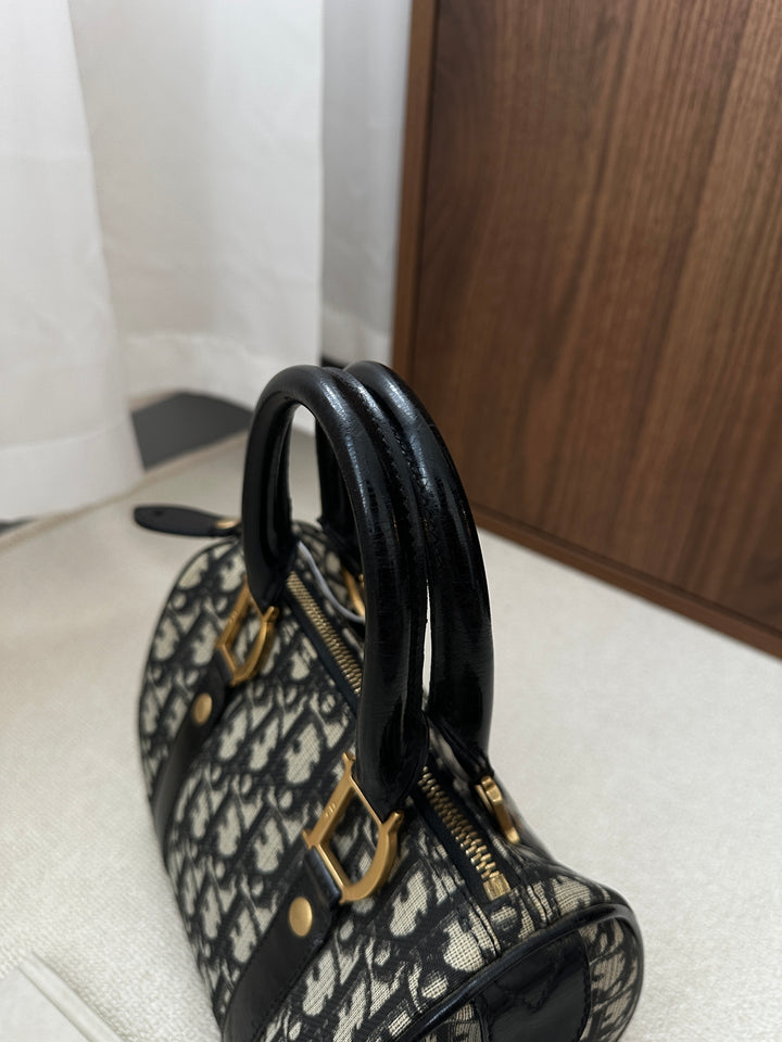DIOR Mini Boston Bag – Oblique Monogram with Lock 🖤✨