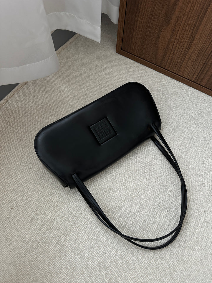 GIVENCHY So Black Hobo – Embossed Logo Box Leather 🖤✨
