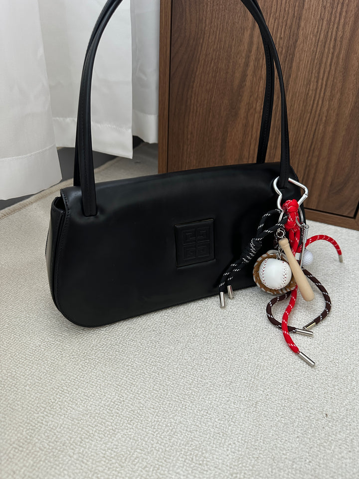GIVENCHY So Black Hobo – Embossed Logo Box Leather 🖤✨