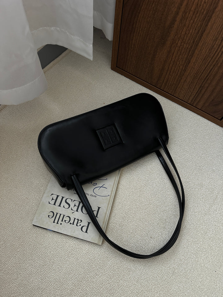 GIVENCHY So Black Hobo – Embossed Logo Box Leather 🖤✨