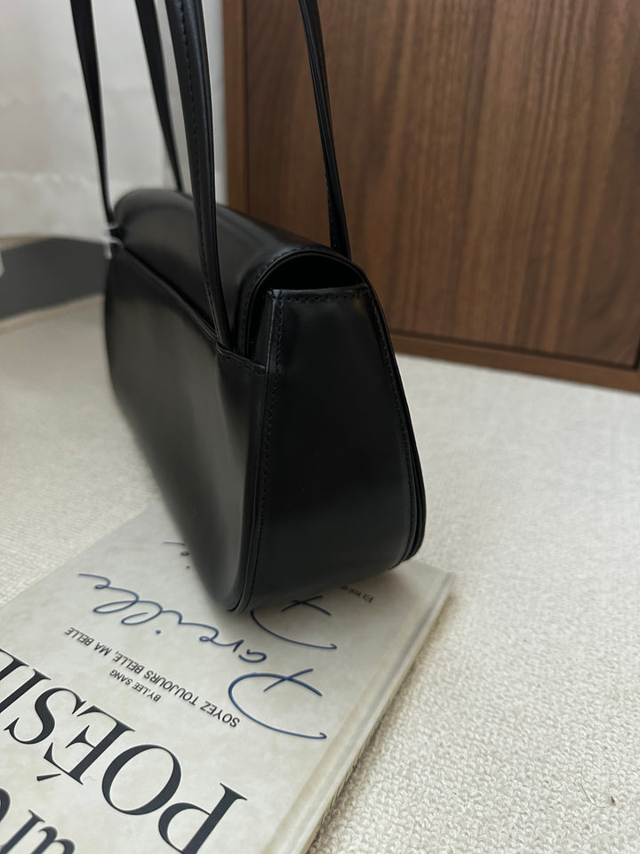 GIVENCHY So Black Hobo – Embossed Logo Box Leather 🖤✨