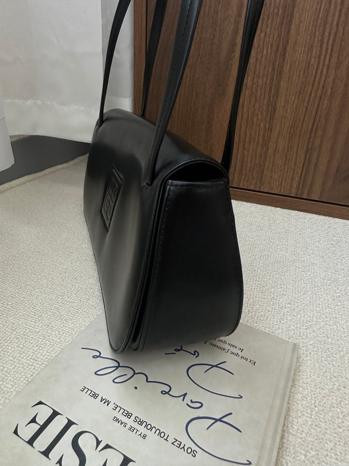 GIVENCHY So Black Hobo – Embossed Logo Box Leather 🖤✨