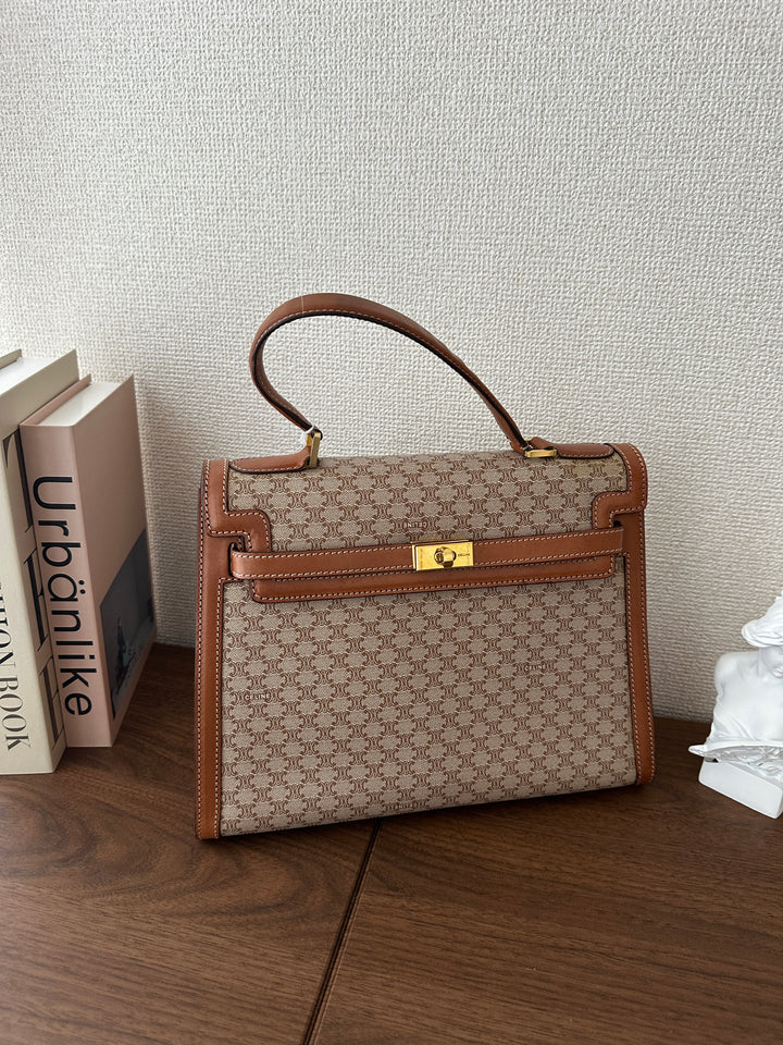 CELINE Vintage Kelly Bag – Triomphe Monogram & Leather 🤎✨