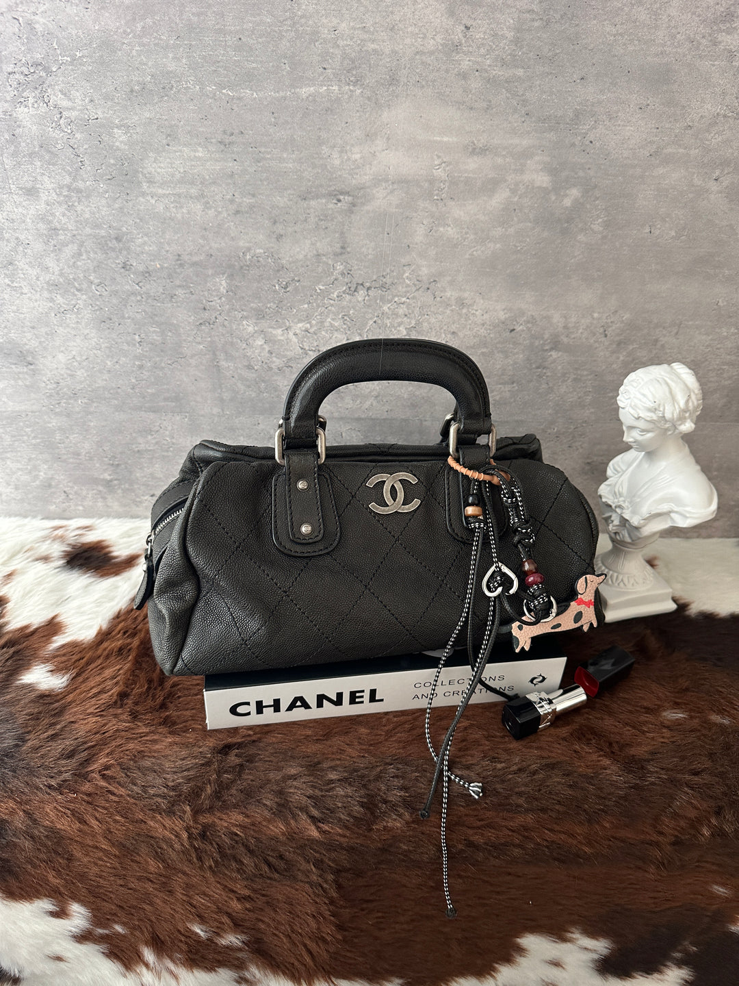 Chanel Black Caviar Leather Handbag 🖤✨｜Vintage Boston Shape・Silver CC Logo・Everyday Classic