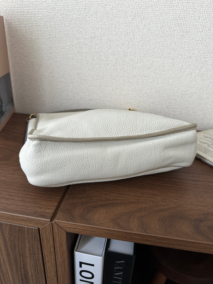 LOEWE Round Logo Hobo – Soft Calfskin Small Size 🤍✨