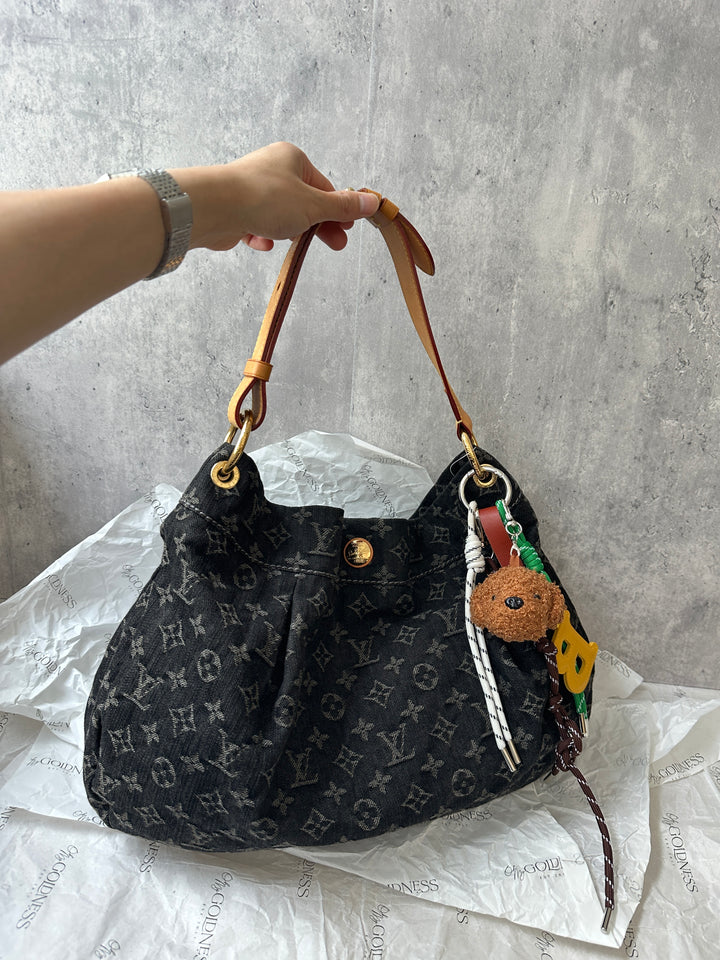 LOUIS VUITTON Monogram Denim Hobo – Black & Grey Washed Denim 🩶 Lightweight, Slouchy & Iconic