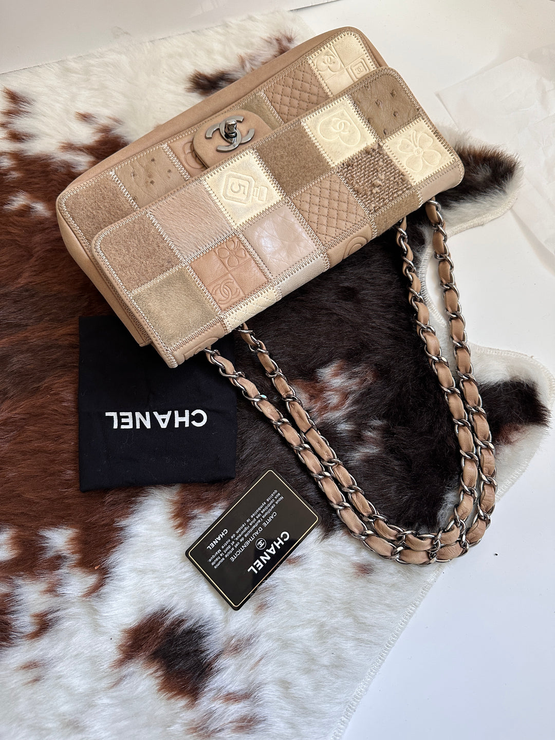 🎨 Chanel Shoulder Bag Milk Tea