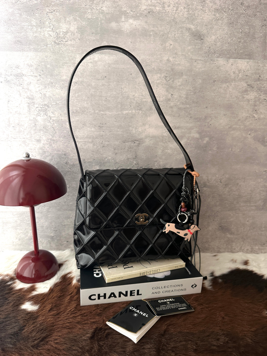 CHANEL Black Patent Waffle Shoulder Bag 🖤✨｜Glossy Patent Leather・Diamond Waffle・Vintage CC