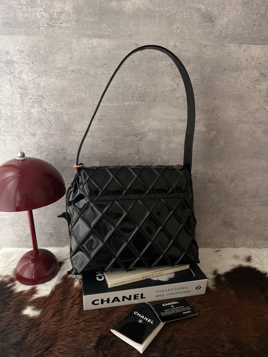 CHANEL Black Patent Waffle Shoulder Bag 🖤✨｜Glossy Patent Leather・Diamond Waffle・Vintage CC