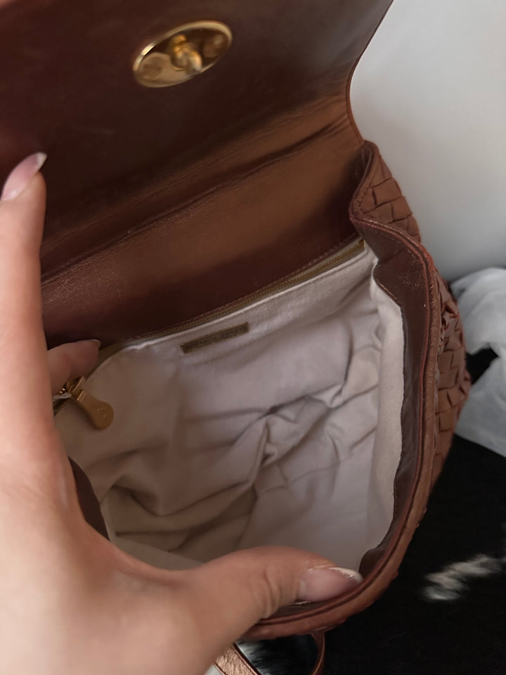 Bottega Veneta Kelly Intrecciato Top Handle Bag ✨