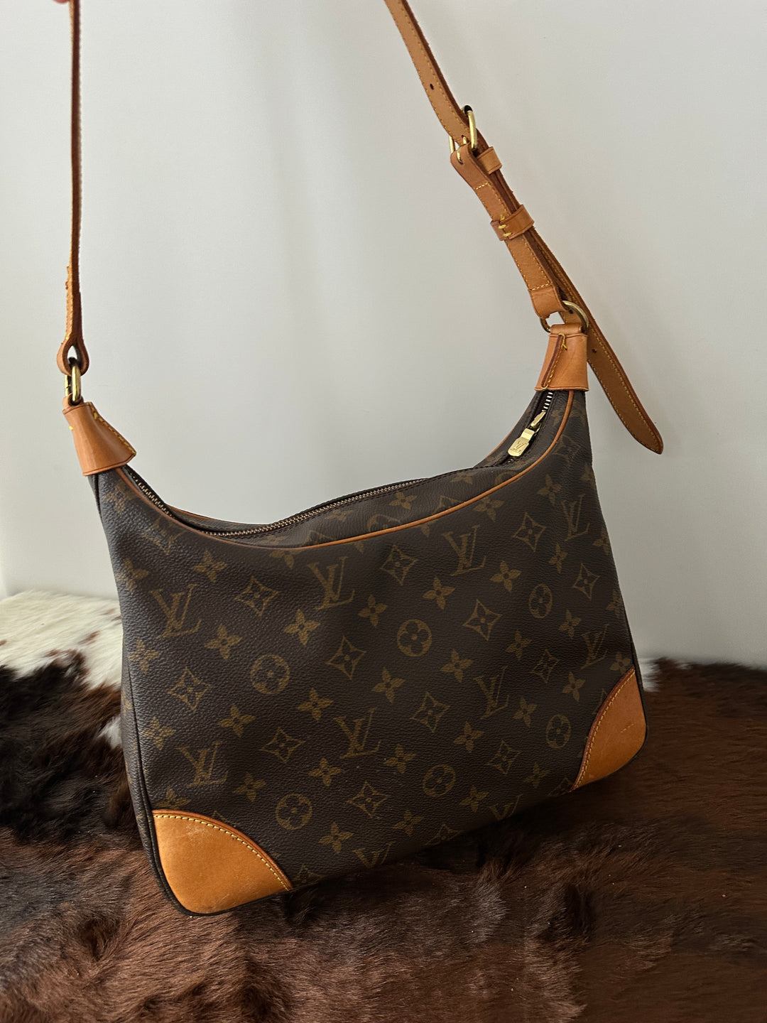 Louis Vuitton Monogram Boulogne 30 Brown Shoulder Bag 🤎｜Classic Monogram × Curved Hobo Shape × Zip-Top Practicality✨