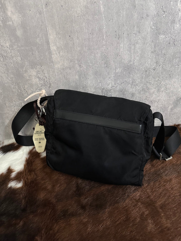 Prada Iconic Nylon Crossbody Bag ✨Timeless Classic × Ultra Lightweight × Everyday Essential