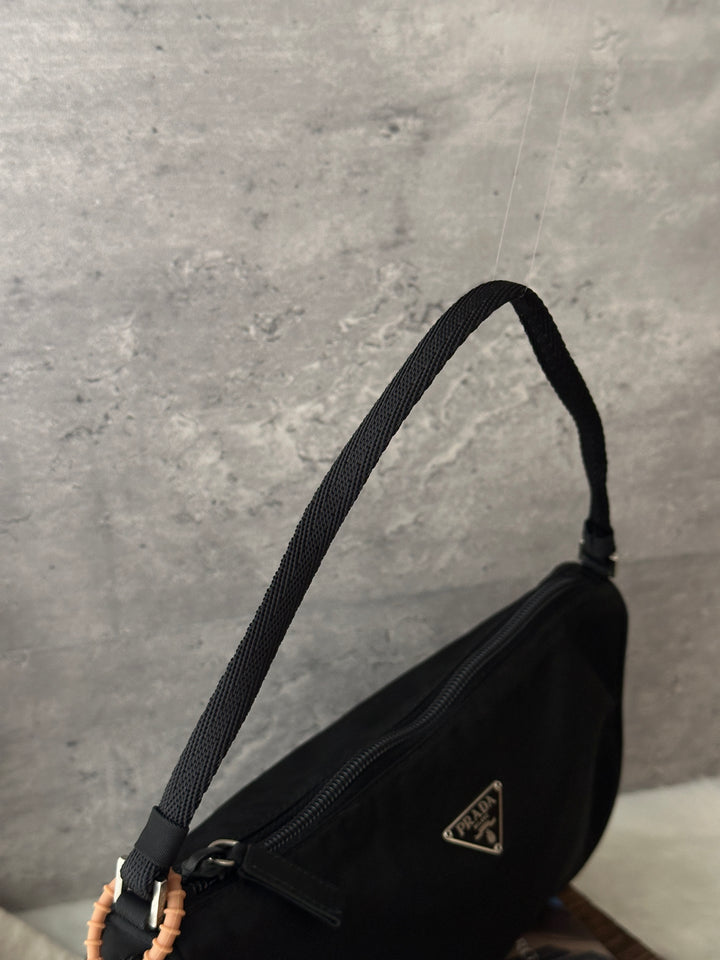PRADA Nylon Pouch Bag ✨🖤｜Black Nylon・Triangle Logo・Minimal Shoulder Bag