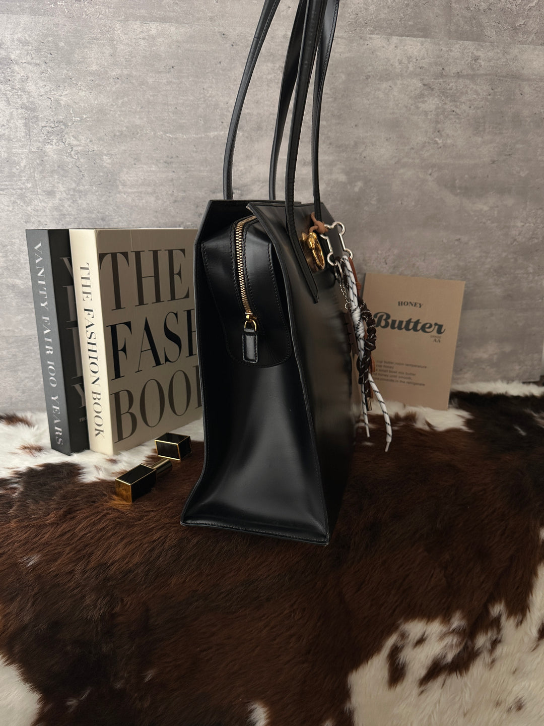Cartier Panthère Tote 🖤✨｜Black Leather・Gold Panthère Detail・Vintage Work Tote