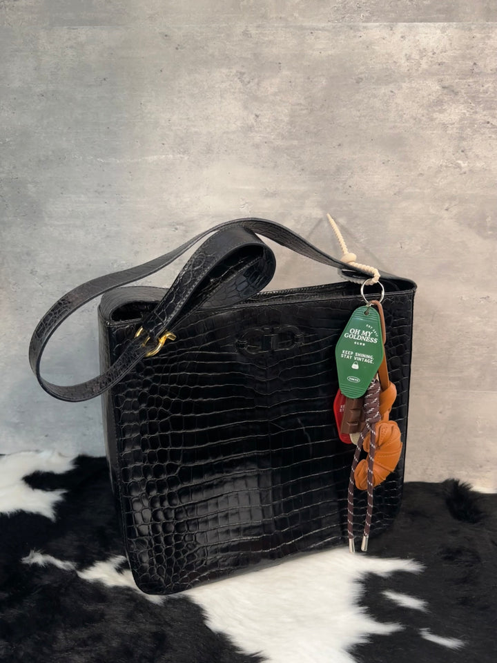 Ferragamo Croc-Embossed Hobo Shoulder Bag ✨Iconic Horseshoe Hardware × Sleek Silhouette × Everyday Function