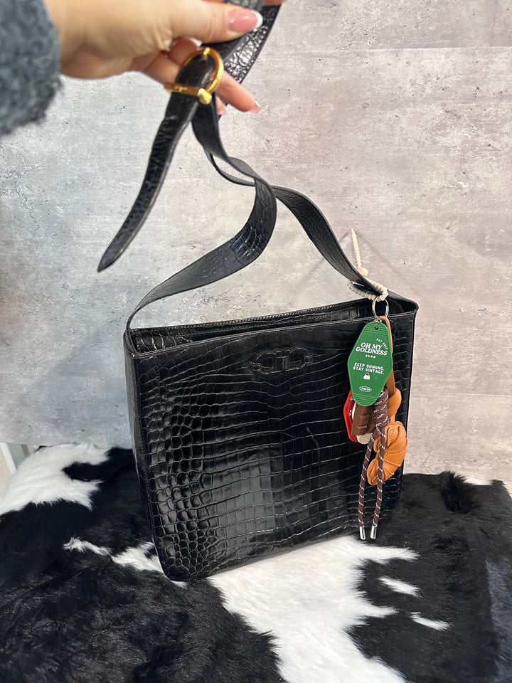 Ferragamo Croc-Embossed Hobo Shoulder Bag ✨Iconic Horseshoe Hardware × Sleek Silhouette × Everyday Function