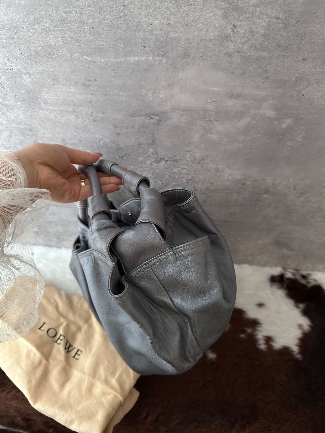 Loewe Aire Bag 🩶✨｜Smoky Grey × Oversized Anagram × Slouchy Silhouette