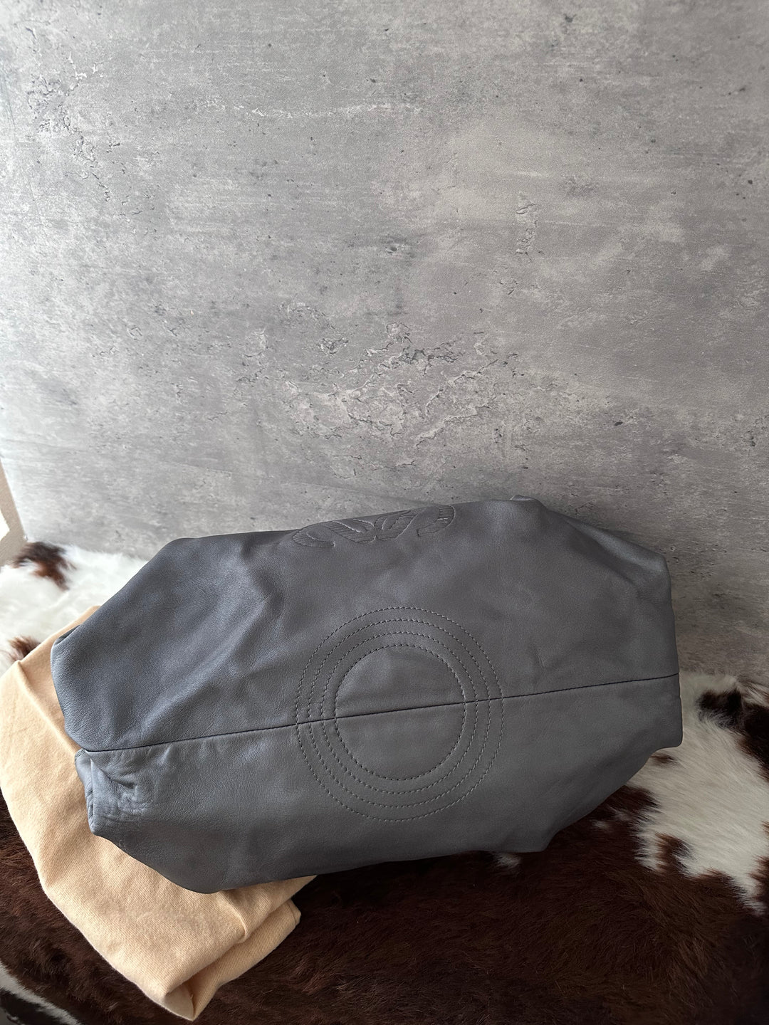 Loewe Aire Bag 🩶✨｜Smoky Grey × Oversized Anagram × Slouchy Silhouette