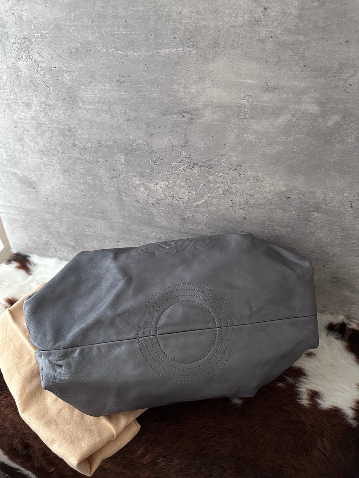 Loewe Aire Bag 🩶✨｜Smoky Grey × Oversized Anagram × Slouchy Silhouette